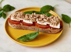 Cómo mejorar el SEO de tu web: 8 Tips Ganadores en 2020 7 tostada de tomate y queso fresco