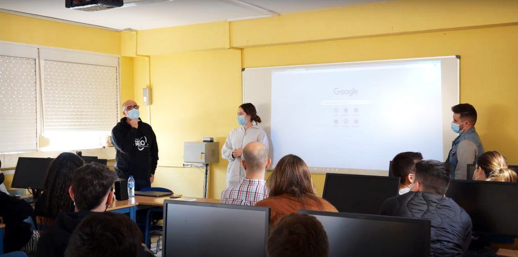 EL IES Miguel de Cervantes primer centro colaborador con Curso SEO Profesional© 1